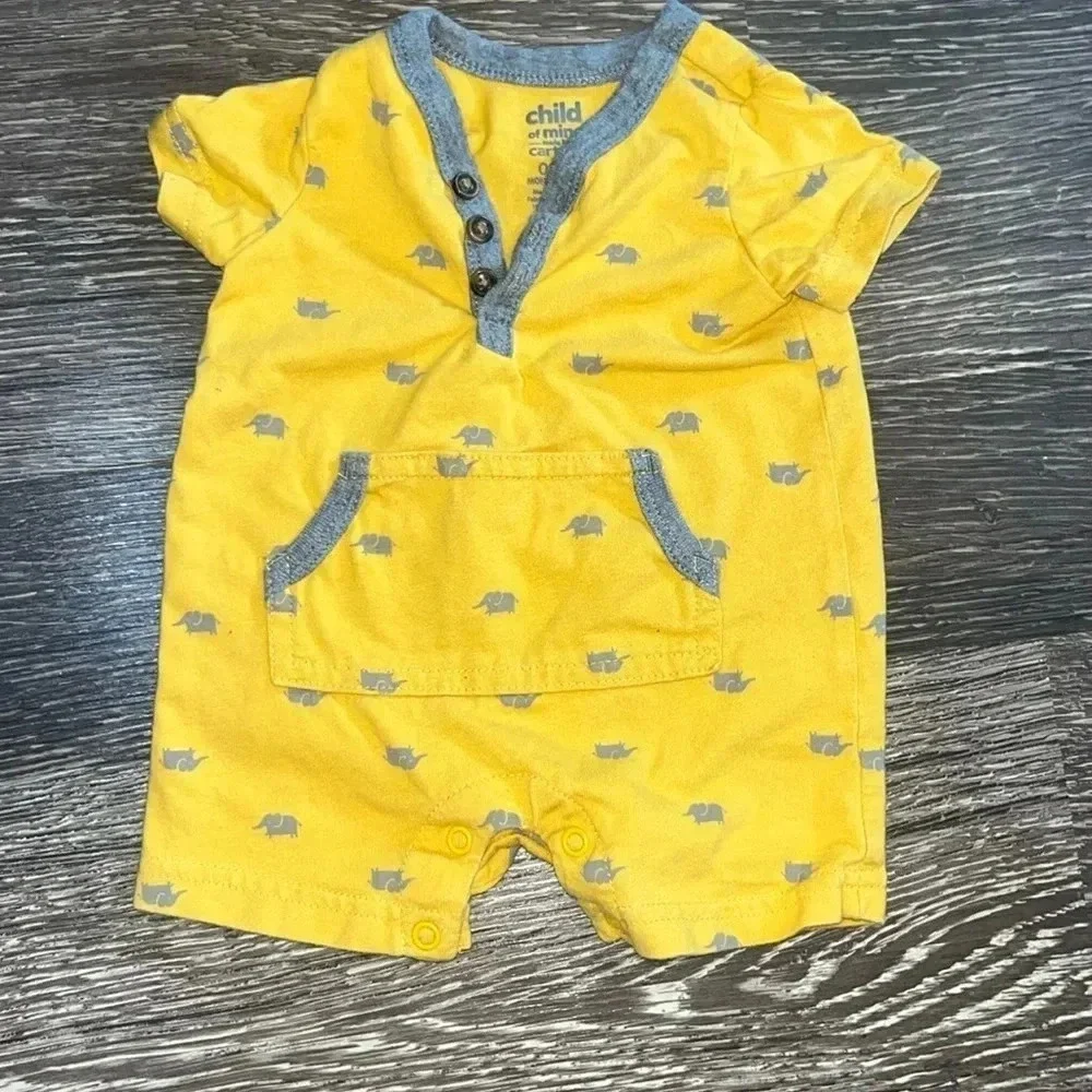 Carter’s 0-3 month short outfit - Picture 1 of 2